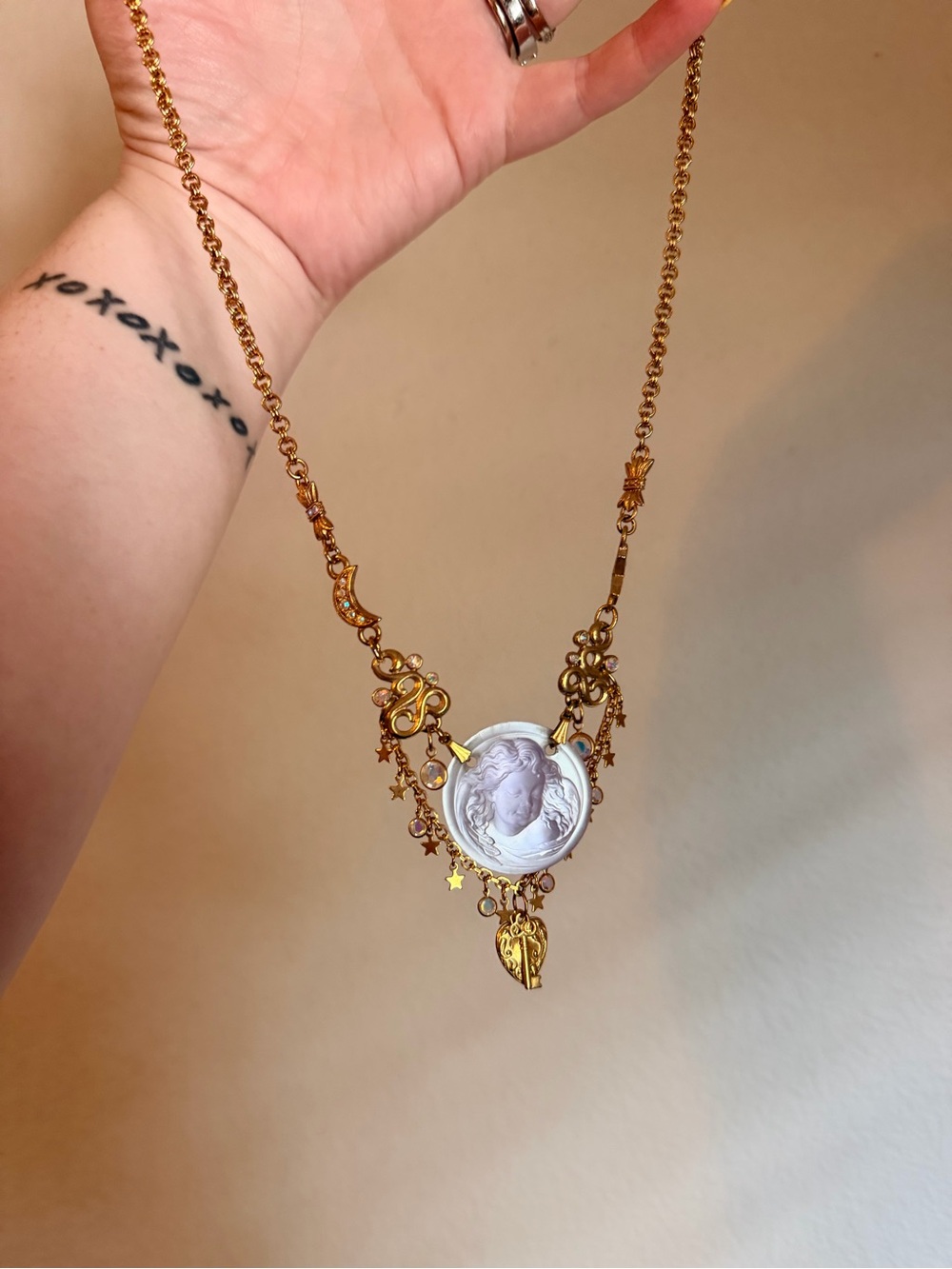 Kirks Folly Vintage Angel Cameo Heart & Star Necklace - Picture 2 of 4